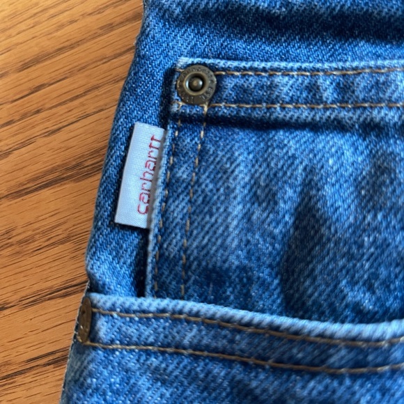 Mens Carhartt denim jeans medium blue unlined. Carhartt Traditional Fit. - Picture 3 of 4